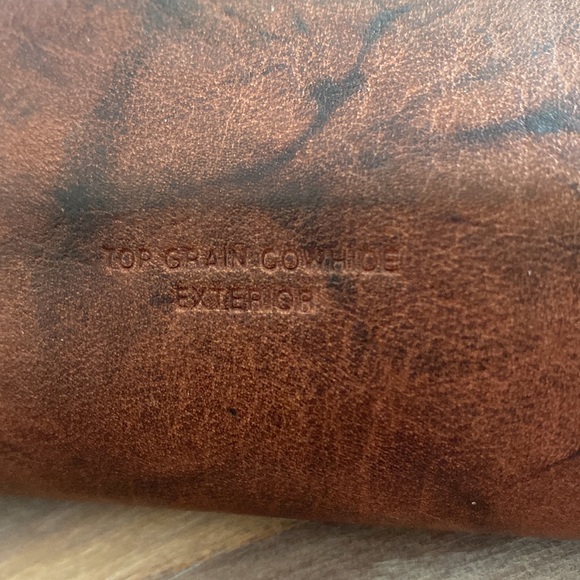 Buxton Cowhide Exterior Wallet - Picture 8 of 9